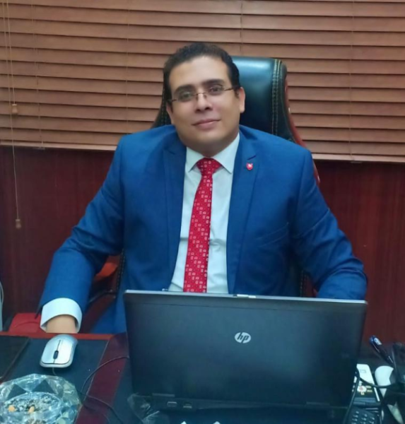 كريم عبد العزيز