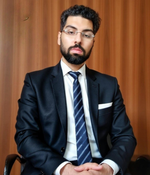 الأستاذ علاء ناصر