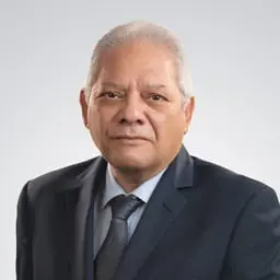 عصام طه