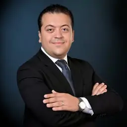 حسين مصطفي