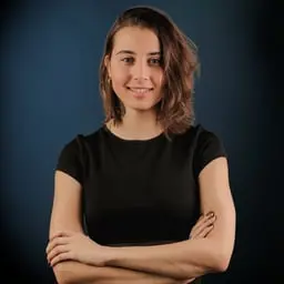 مريم شكري
