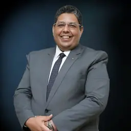عثمان موافي