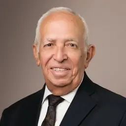 الأستاذ الدكتور الدكتور نور شحاتة
