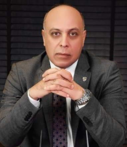 الدكتور محمود نصر